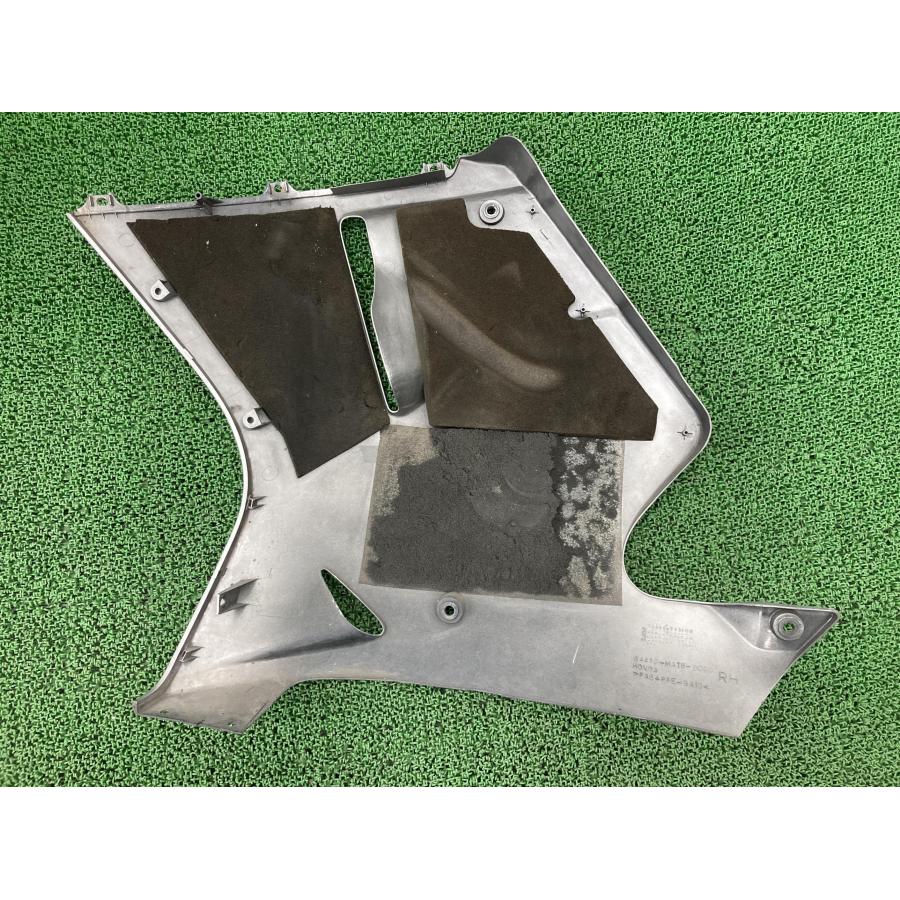 ホンダ（HONDA） CBR1100XX サイドカウル 右 銀 MAT 純正 中古 バイク