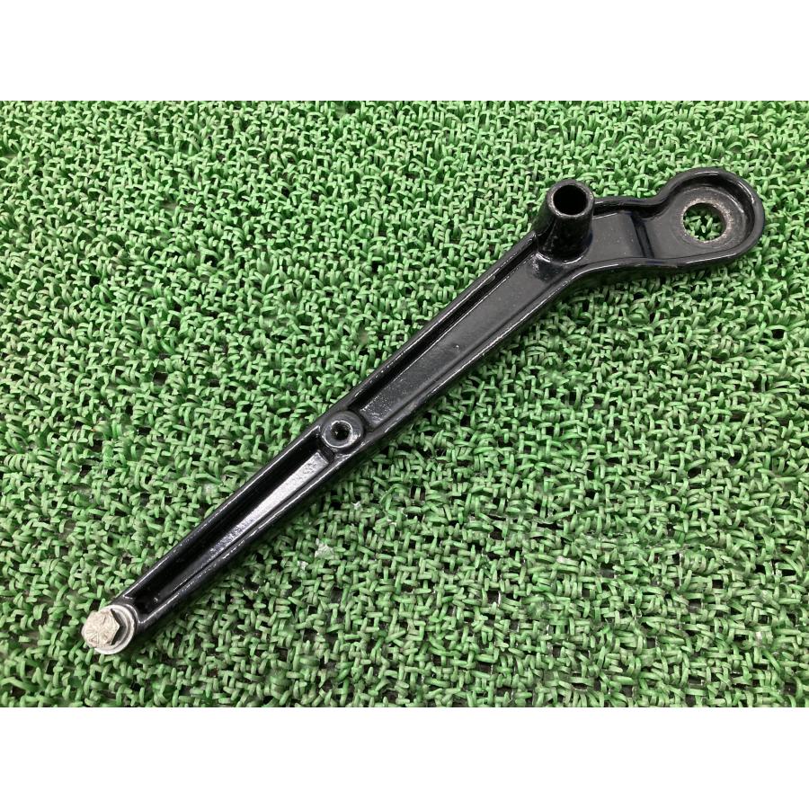 ハーレーマフラーサポート　ステー FLSTF1340 マフラーサポート ハーレー 純正 中古 バイク 部品 マフラー