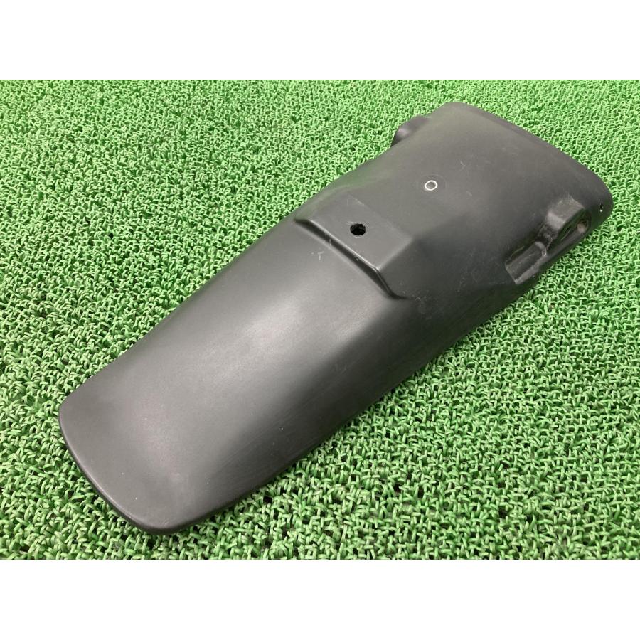 FTR223 リアフェンダー 黒 ホンダ 純正 バイク 部品 MC34 コケキズ無し 割れ欠け無し 品薄 希少品 ウインカー 【中古】 32 ホンダ（HONDA） FTR223 リアフェンダー 黒 純正 中古 バイク 部品