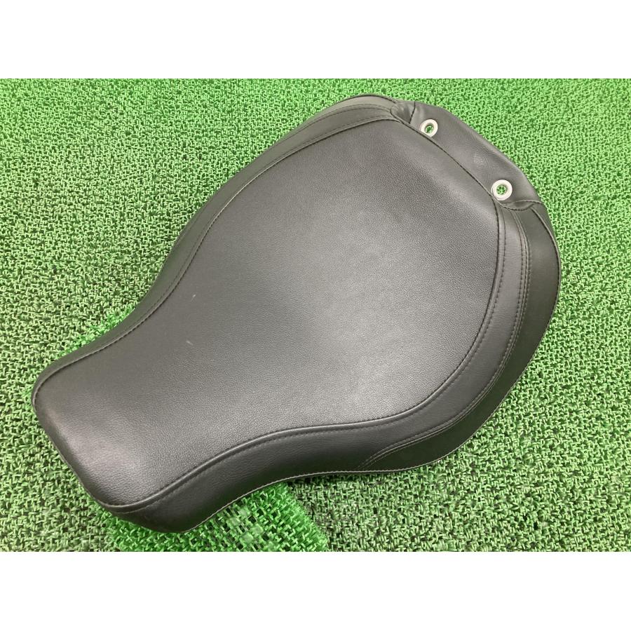 倉庫 FLFBS フロントシート 52000333 ハーレー 純正 中古 バイク 部品