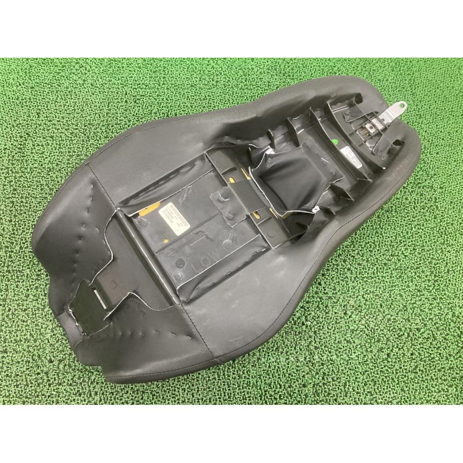 FLTRXS1870 シート P52000142 ハーレー 純正 中古 バイク 部品