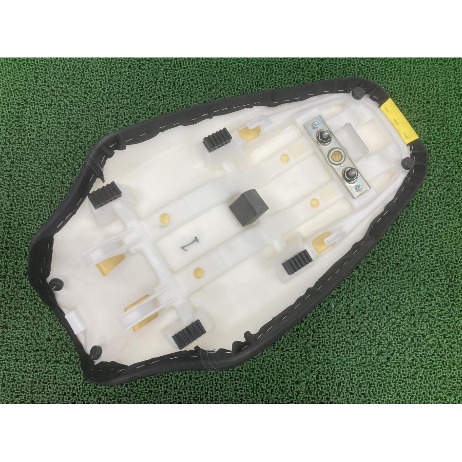 スズキ（SUZUKI） Vストローム1000 シート 黄 31J 純正 中古 バイク