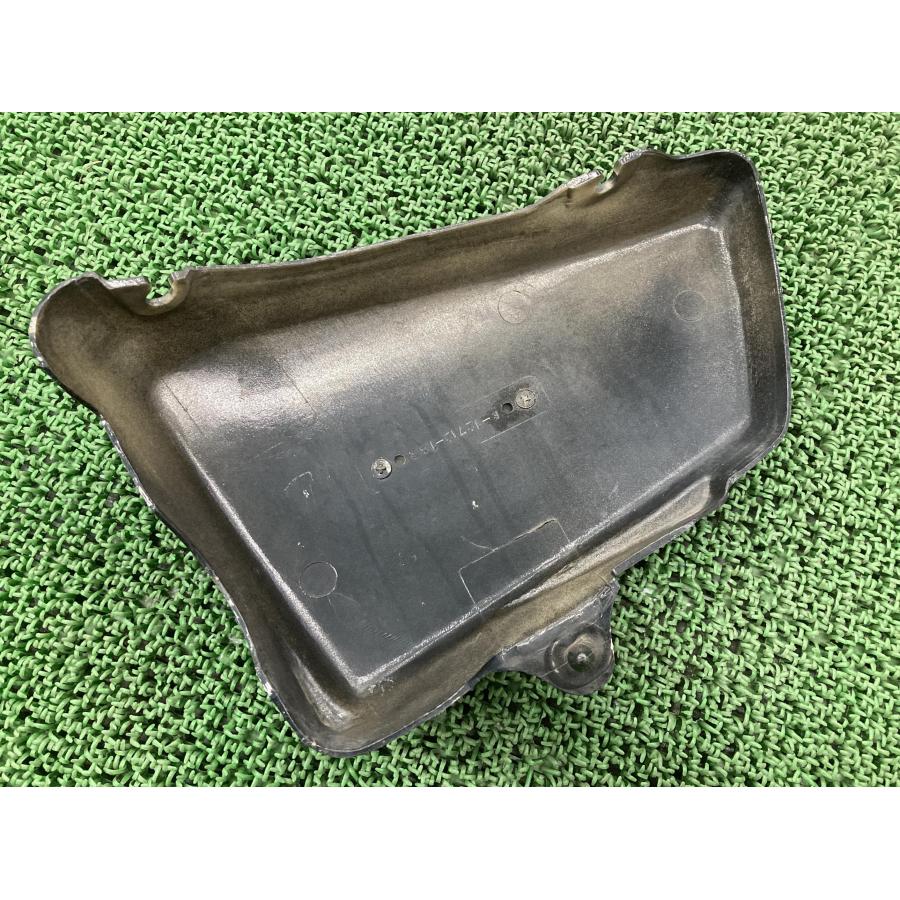 XS650SP サイドカバー 右 1G3 ヤマハ 純正 バイク 部品 3G5 当時物 エンブレム付き ペイント素材に 割れ欠け無し 【中古】 34 ヤマハ発動機 XS650SP サイドカバー 右 1G3 ヤマハ 純正 中古 バイク