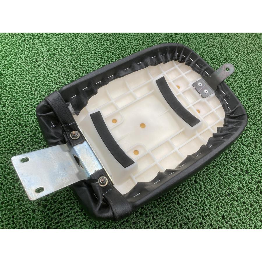 スズキ（SUZUKI） ST250 タンデムシート 26G 純正 中古 バイク 部品