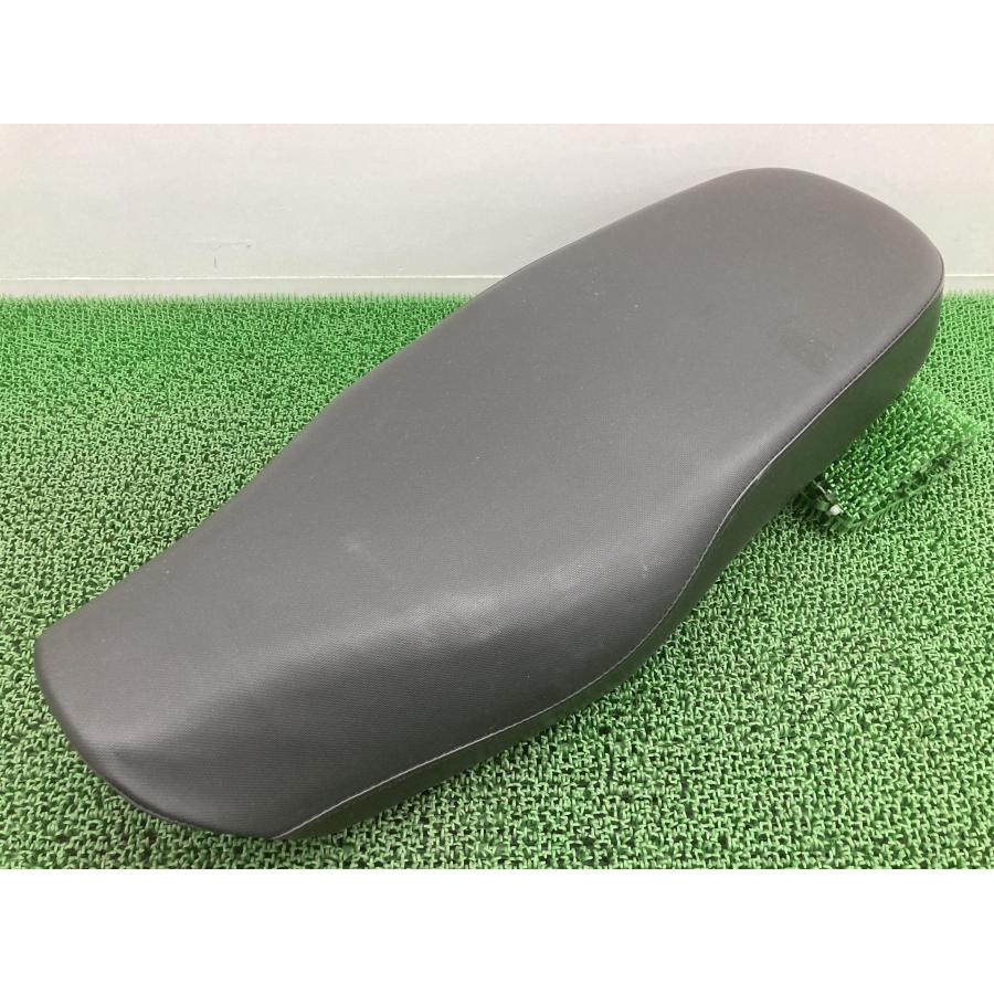 ヤマハ発動機 YB125SP シート ヤマハ 純正 中古 バイク 部品 PCJLT