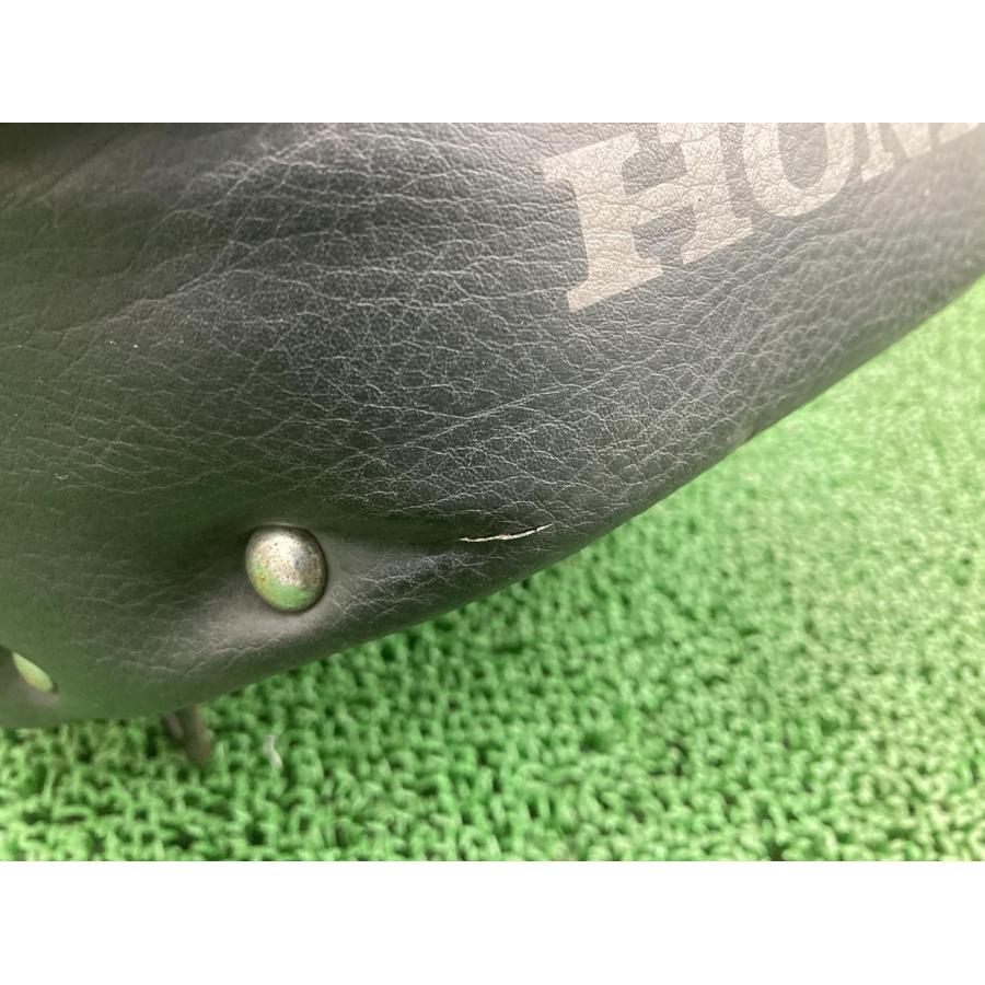 モンキー シート AB27-1402*** ホンダ 純正 バイク 部品 AB27 MONKEY 修復素材や張り替えベースに 品薄 希少品 【中古】 8 ホンダ（HONDA） モンキー シート AB27-1402*** 純正 中古 バイク 部品
