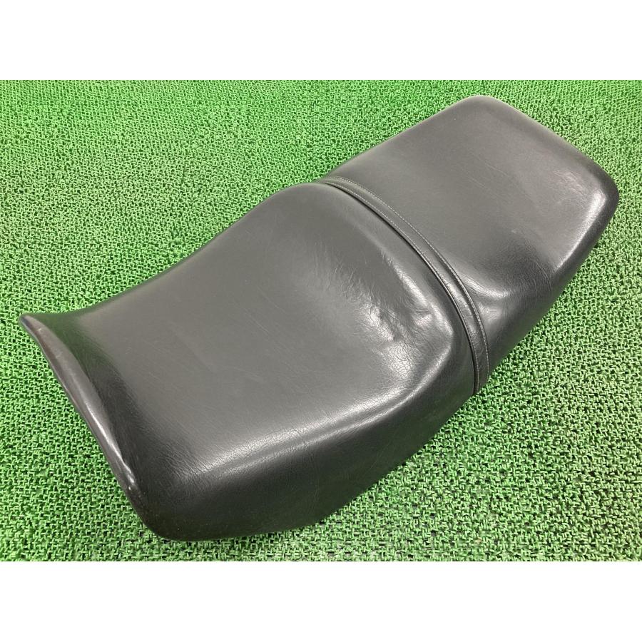 K1100 シート 52.53 2 308 113  純正 バイク 部品 52.532308113 修復素材や張り替えベースに シートバンド 品薄 希少品 【中古】 77 K1100 シート 52.53 2 308 113 BMW 純正 中古 バイク 部品