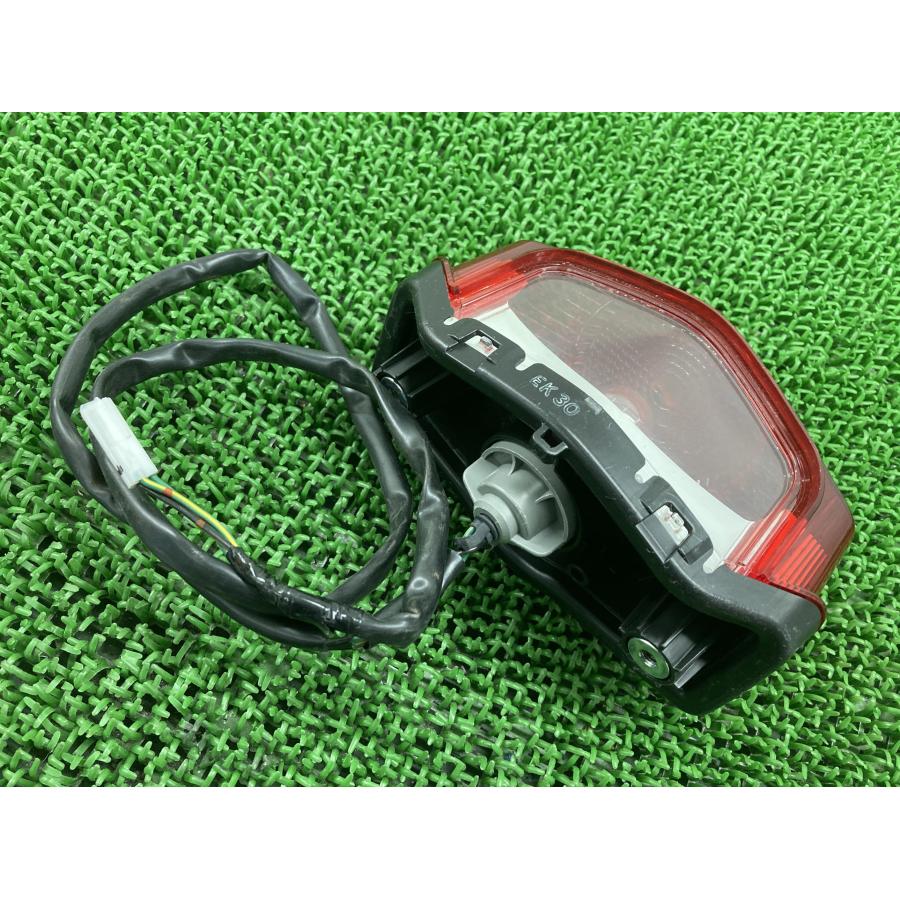ホンダ（HONDA） CB1100 テールランプ P9146 純正 中古 バイク 部品