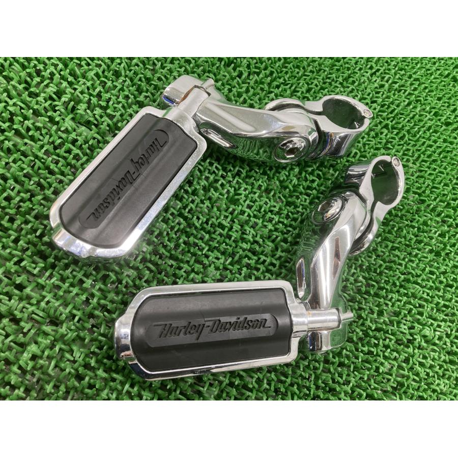 FLHTCUI1450 ハイウェイペグ 左右 ハーレー 純正 中古 2006年式外し