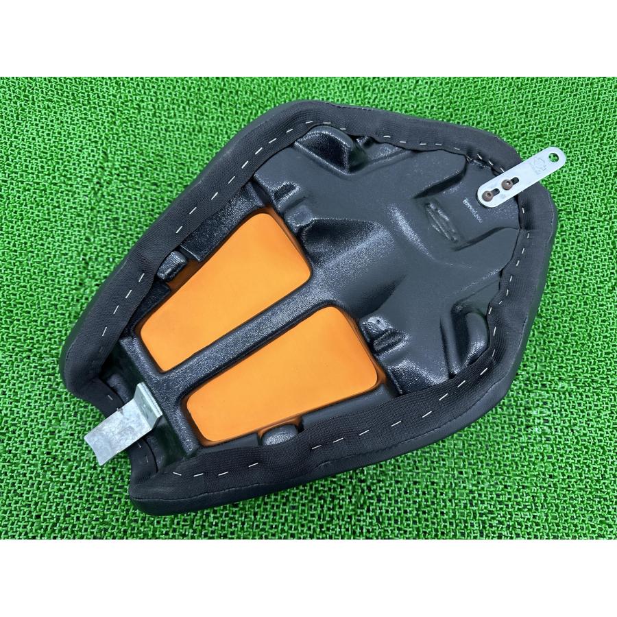 スポーツスター シート 52000260 ハーレー 純正 中古 バイク 部品