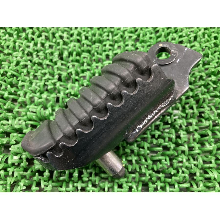 ホンダ（HONDA） CT125ハンターカブ ステップペグ 右 純正 中古 バイク