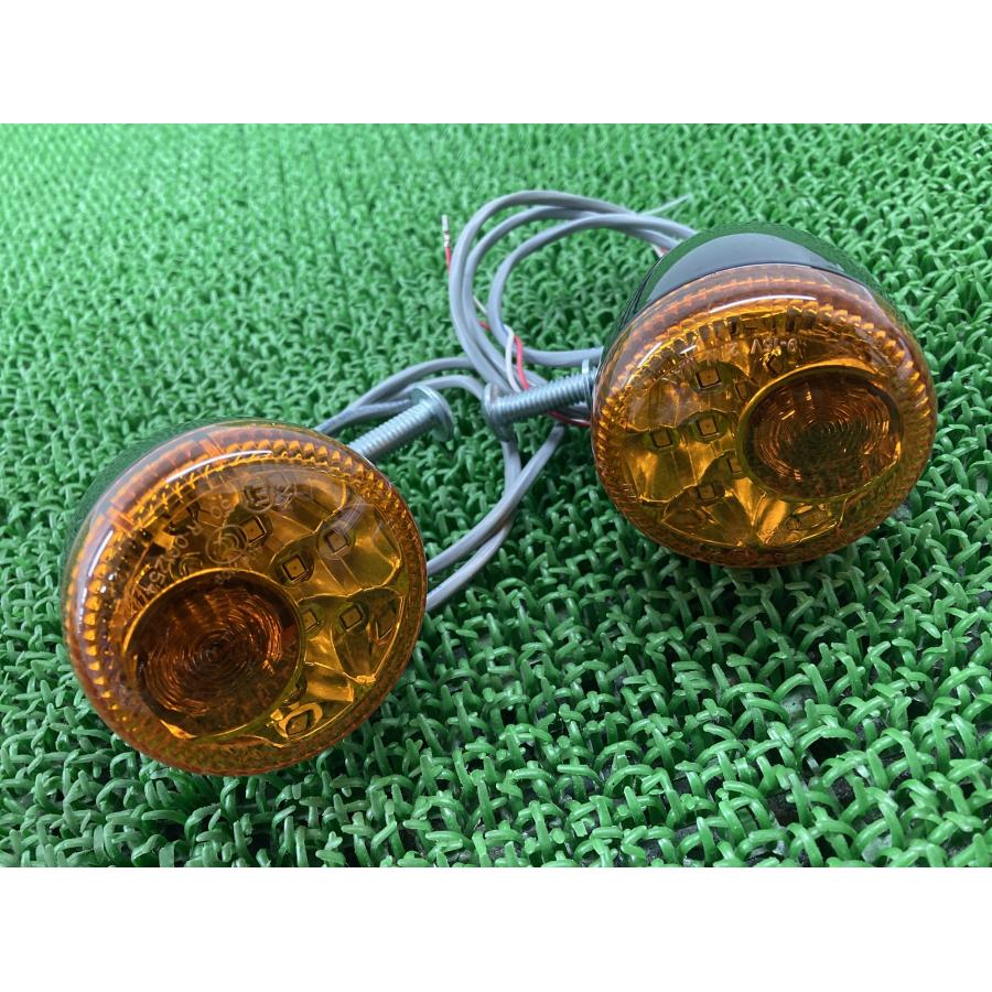 FLS1580 リアウインカー 左右 ハーレー 純正 バイク 部品 ソフテイルスリム テールランプ LED 修復素材に 割れ欠け無し 【中古】 9 FLS1580 リアウインカー 左右 ハーレー 純正 中古 バイク 部品
