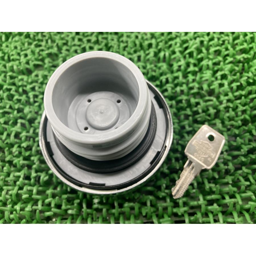 XL883 XL1200 タンクキャップ 61100119 ハーレー 純正 中古 バイク