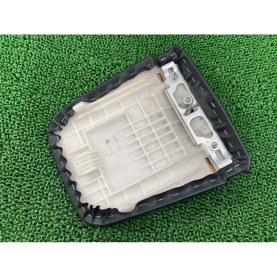 ホンダ（HONDA） CBR600RR タンデムシート MEE 純正 中古 バイク 部品