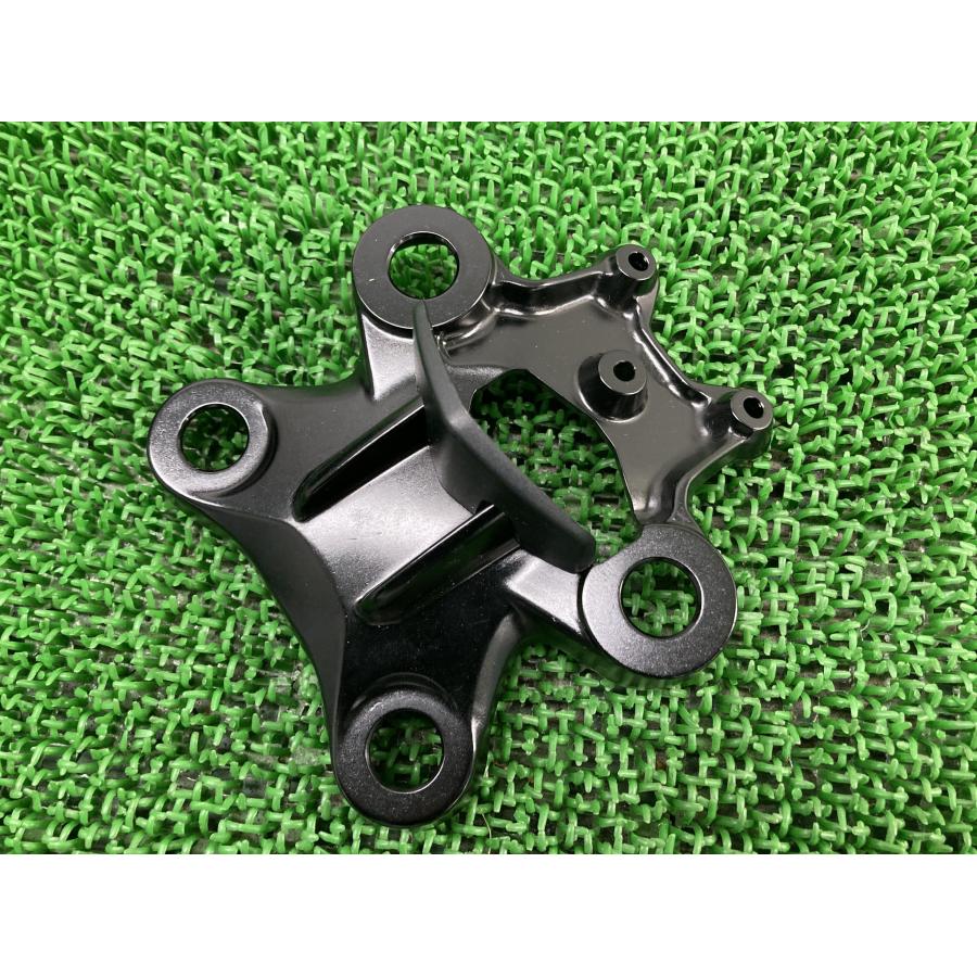 スピードトリプル1200RS メーターステー トライアンフ(TRIUMPH) 純正