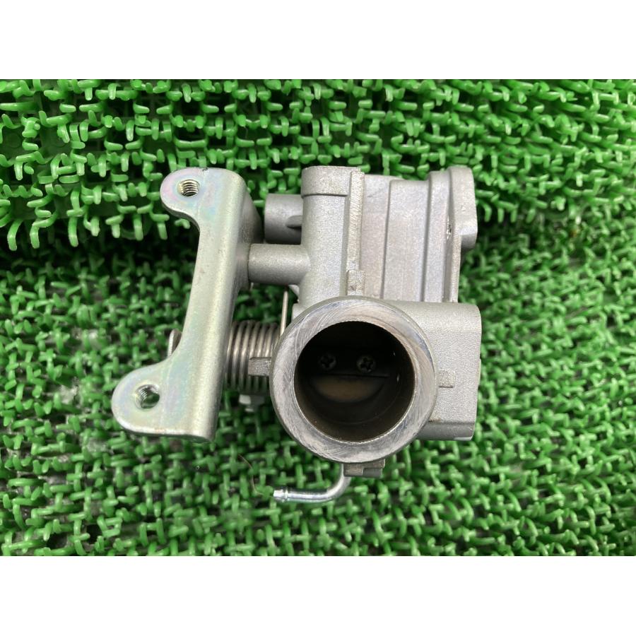シグナスX125 スロットルボディー ヤマハ 純正 中古 バイク 部品 国内2型 3型 CygnusX コンディション良好 割れ欠け無し 車検 Genuine 1 ヤマハ発動機 シグナスX125 スロットルボディー ヤマハ 純正 中古