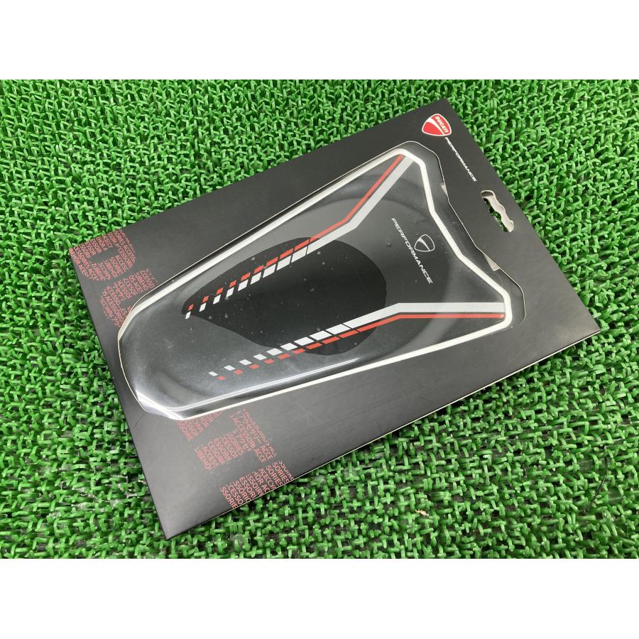 ディアベル1260 タンクパッド ドゥカティ 純正 新品 バイク 部品 Diavel1260 タンクプロテクション 未使用 品薄 希少品 車検 Genuine 85 ディアベル1260 タンクパッド ドゥカティ 純正 新品 バイク 部品