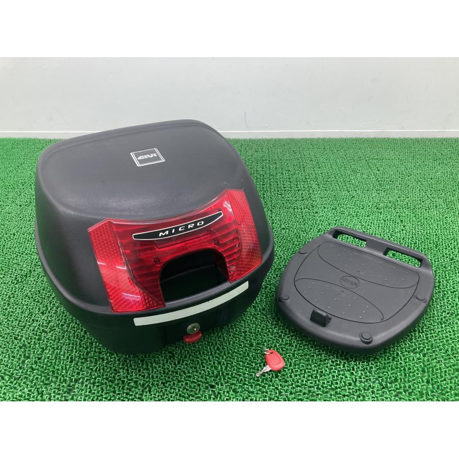 GIVI BLADEトップケース バイク リアボックス 中古品 GIVI製アドレスV125 トップケース 社外 中古 バイク 部品 鍵 ベース