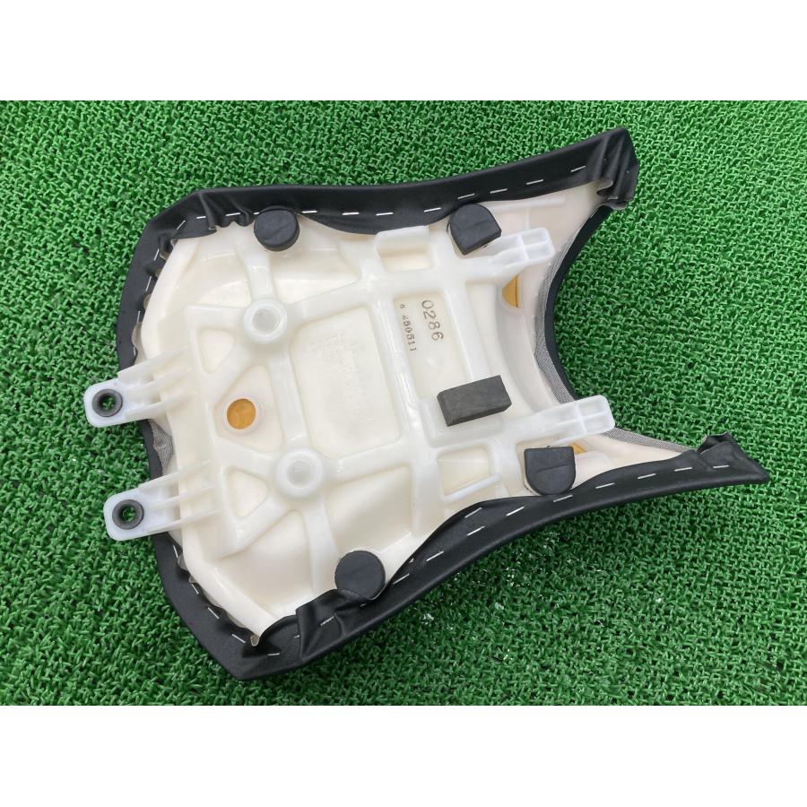 いおり カワサキ（Kawasaki） NINJA1000 フロントシート 53066-0282 純正 中古