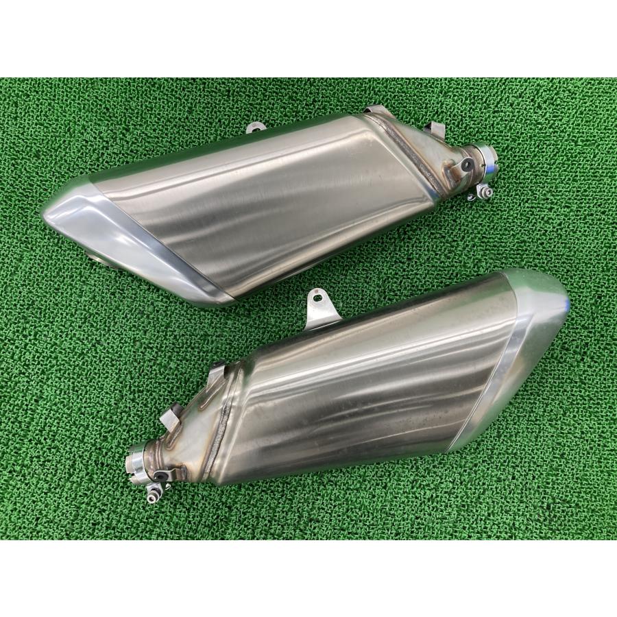 スズキ（SUZUKI） GSX1300Rハヤブサ サイレンサーマフラー 左右 10L0
