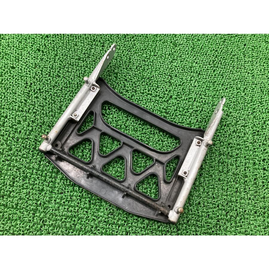 ホンダ（HONDA） CB750 リアキャリア MK5/MN9 純正 中古 バイク 部品
