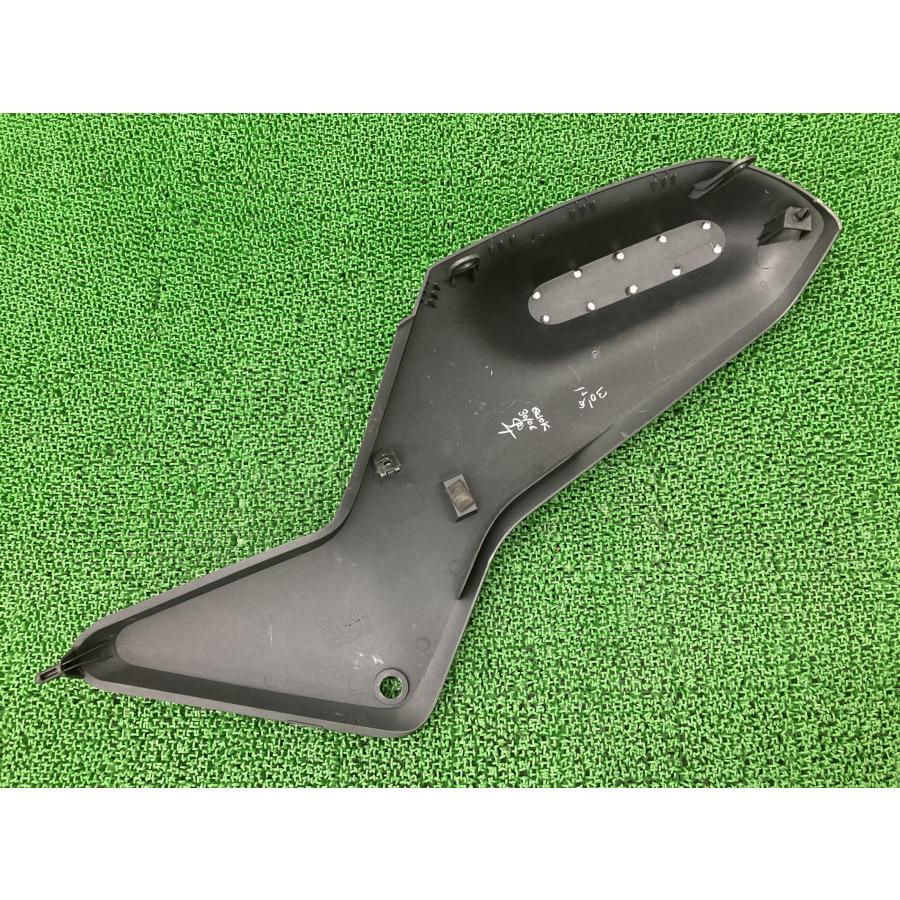 スヴァルトピレン401 サイドカウル 左 ガンM ハスクバーナ 純正 中古