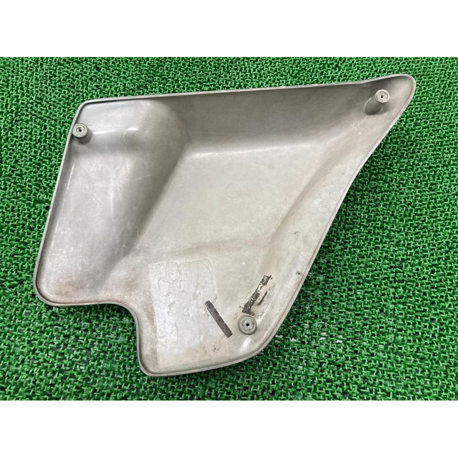 FLHR1340 サイドカバー 緑 右 ハーレー 純正 バイク 部品 ツーリング ロードキング コケキズ無し 品薄 希少品 【中古】 21 FLHR1340 サイドカバー 緑 左 ハーレー 純正 中古 バイク 部品