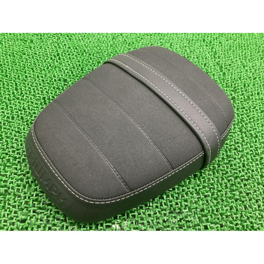 トライアンフ ロケット3 ピリオンシート リアシート TRIUMPH ロケット3 タンデムシート 2301821 トライアンフ(TRIUMPH) 純正 中古