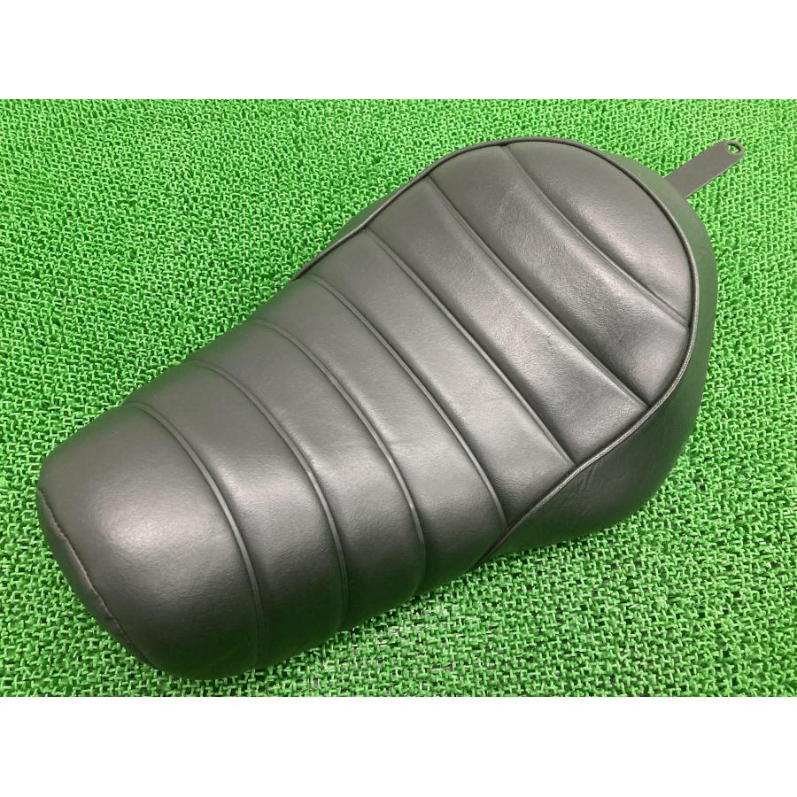 ハーレー　スポーツスター　純正シートXL883N アイアン XL883N シート P52000195 ハーレー 純正 中古 バイク 部品 スポーツ