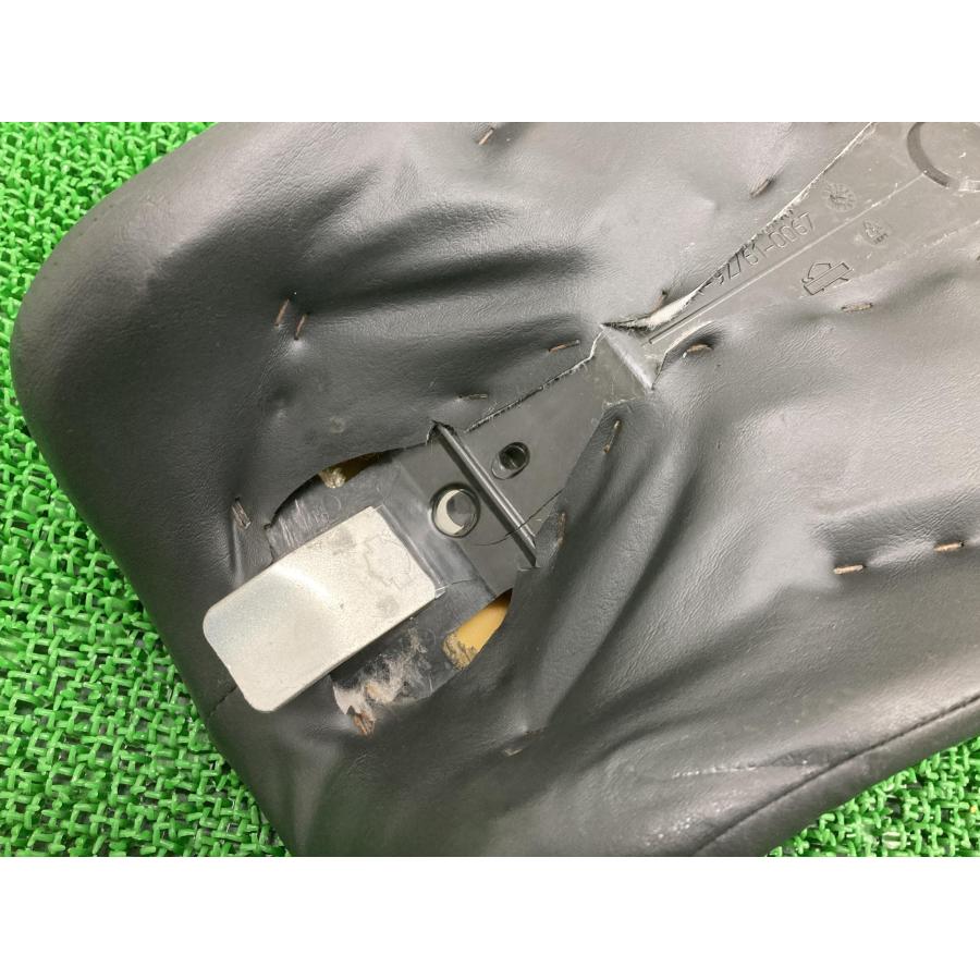 XL883N シート ハーレー 純正 中古 バイク 部品 スポーツスター 883