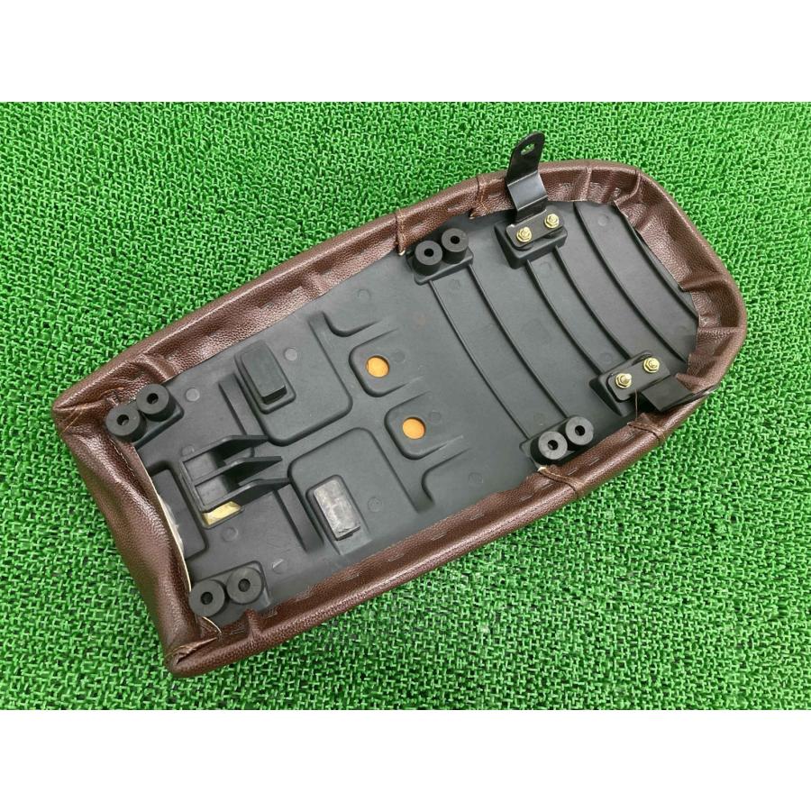 マットモーターサイクルズ　アキタ250 純正シート AKITA250 シート 茶 HA7KNB4B4MB000*** 純正 中古 バイク 部品 HA7KNB4