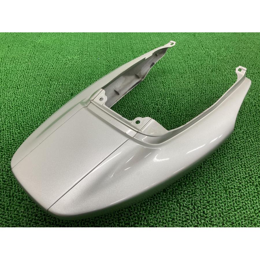 ホンダ（HONDA） CB400SF テールカウル 銀 MCE 純正 中古 バイク 部品