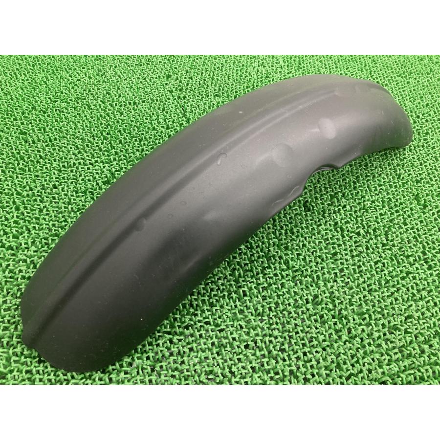 スラクストン900 フロントフェンダー 2305671 トライアンフ(TRIUMPH) 純正 トライアンフ カスタム素材に 割れ欠け無し 【中古】 36 スラクストン900 フロントフェンダー 2305671 トライアンフ(TRIUMPH