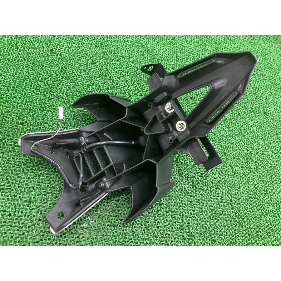 CHANNEL S 　CIリアクター Mサイズ ！美品中古 スズキ（SUZUKI） GSX-R1000 リアフェンダー 47H 純正 中古 バイク