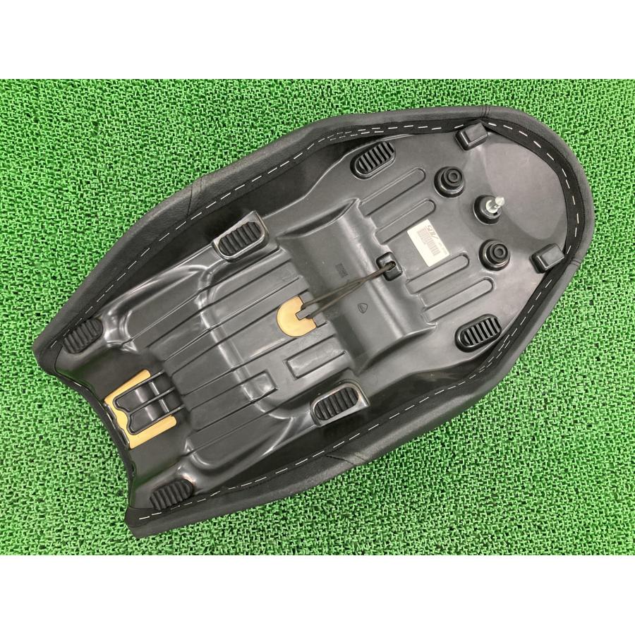 DUCATI（ドゥカティ） スクランブラー1100 シート 96880611A 純正 中古