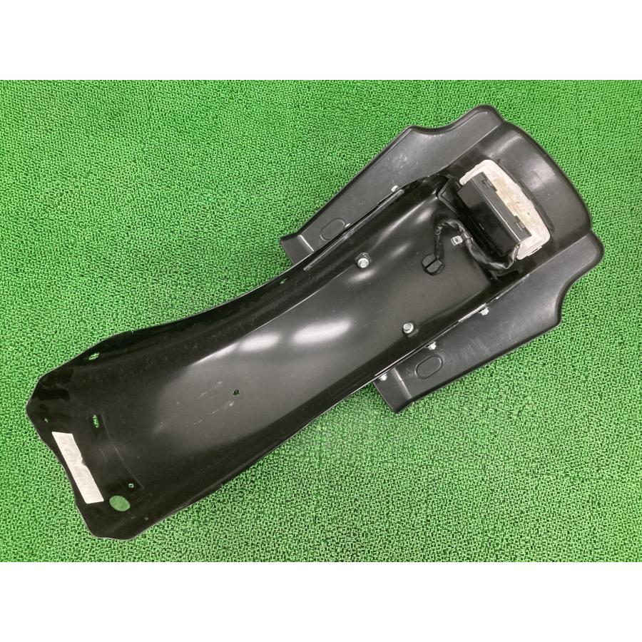 FLTRXS1870 リアフェンダー 黒 ハーレー 純正 中古 バイク 部品