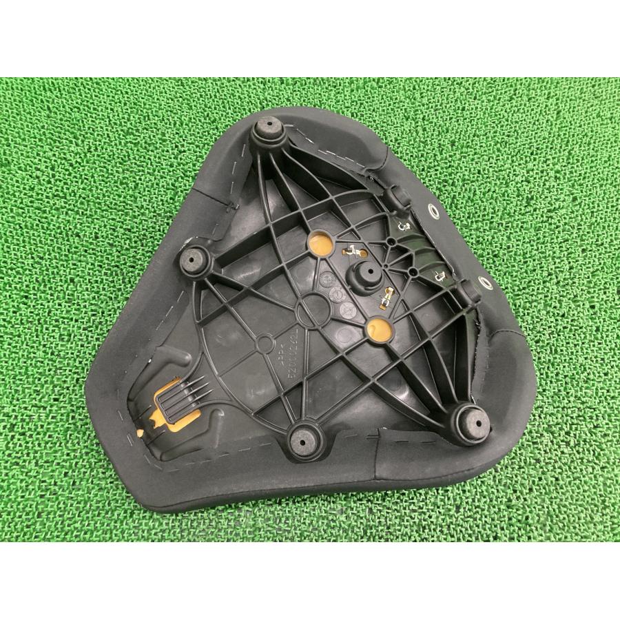 FXBRS1870 フロントシート 52000262L ハーレー 純正 中古 バイク 部品