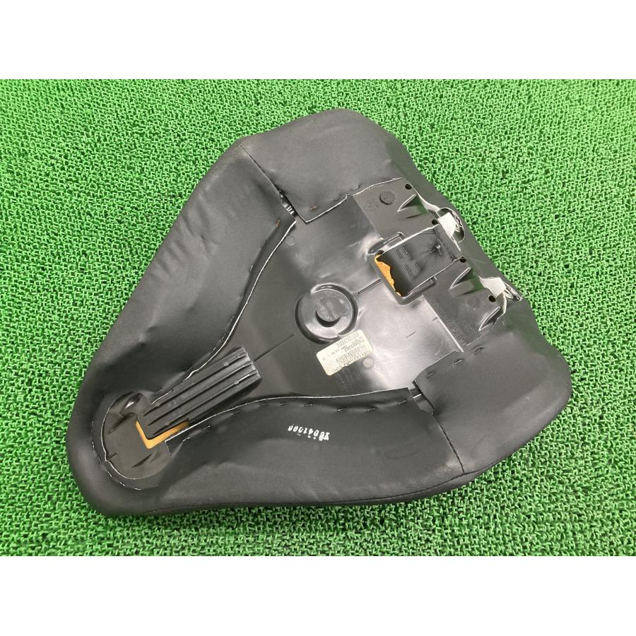 FXSB1580 フロントシート 52000097 ハーレー 純正 中古 バイク 部品