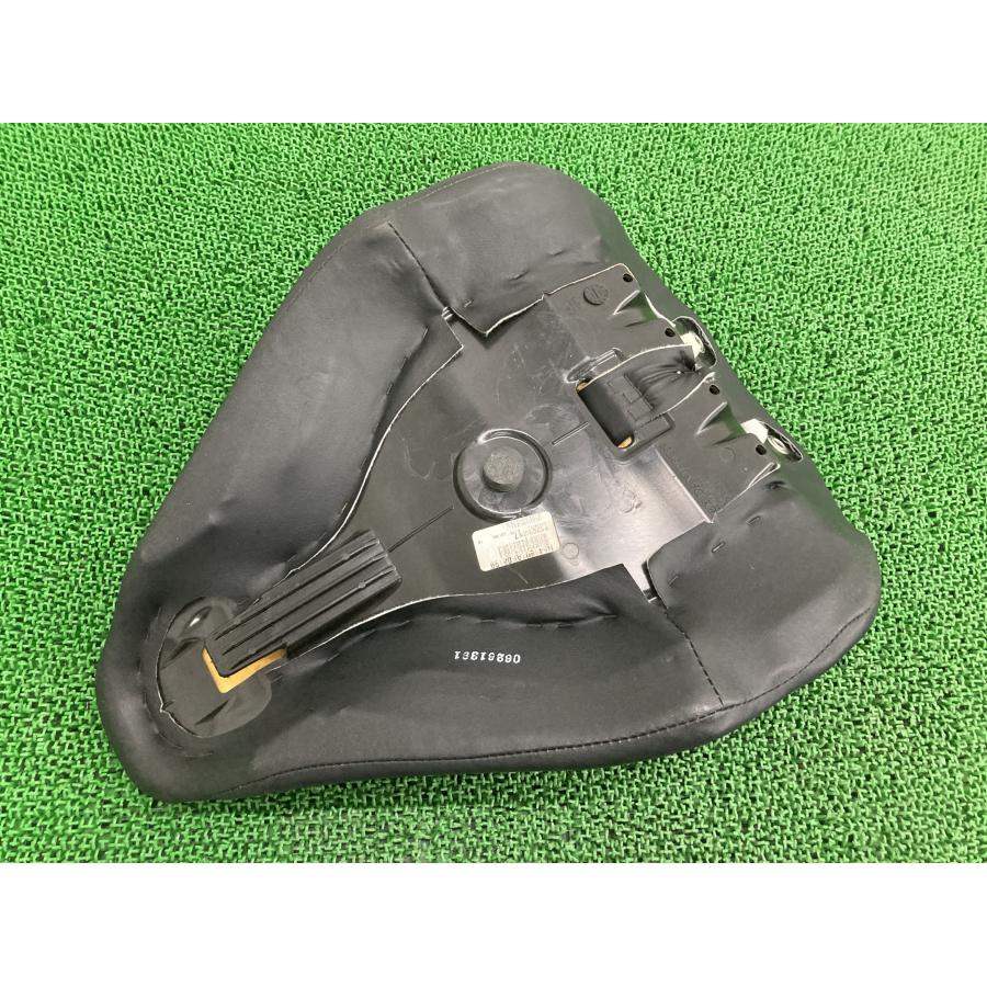 FXSB1580 フロントシート 52000097 ハーレー 純正 中古 バイク 部品