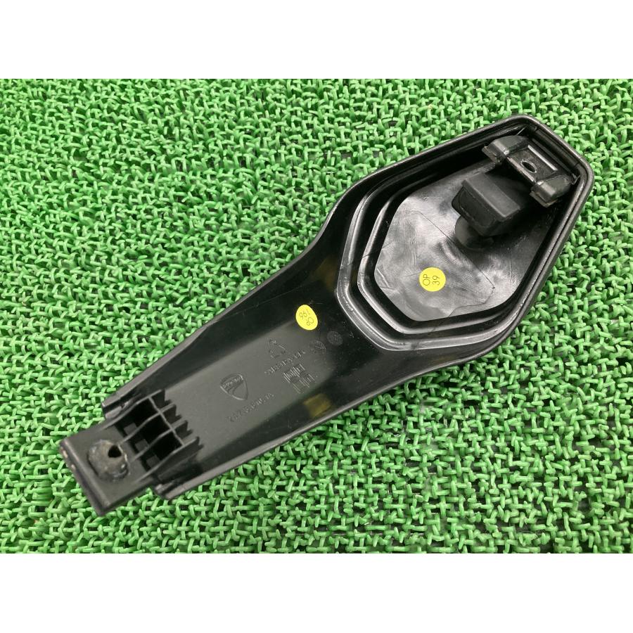 パニガーレV4 シングルシートカウル 247.3.610.1A ドゥカティ 純正 バイク 部品 割れ欠け無し 品薄 希少品 車検 Genuine 【中古】 89 パニガーレV4 シングルシートカウル 247.3.610.1A ドゥカティ 純正