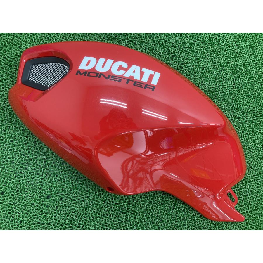 M696 タンクカバー 左 赤 48032601B ドゥカティ 純正 バイク 部品 48032601 モンスター696 M796 M1100 サイドカウル 【中古】 0 M696 タンクカバー 左 赤 48032601B ドゥカティ 純正 中古 バイク 部品