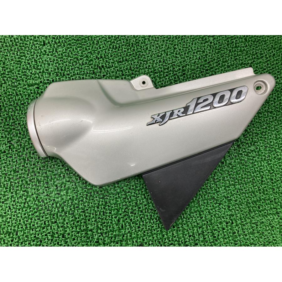 ヤマハ発動機 XJR1200 サイドカバー 左 銀 4KG ヤマハ 純正 中古