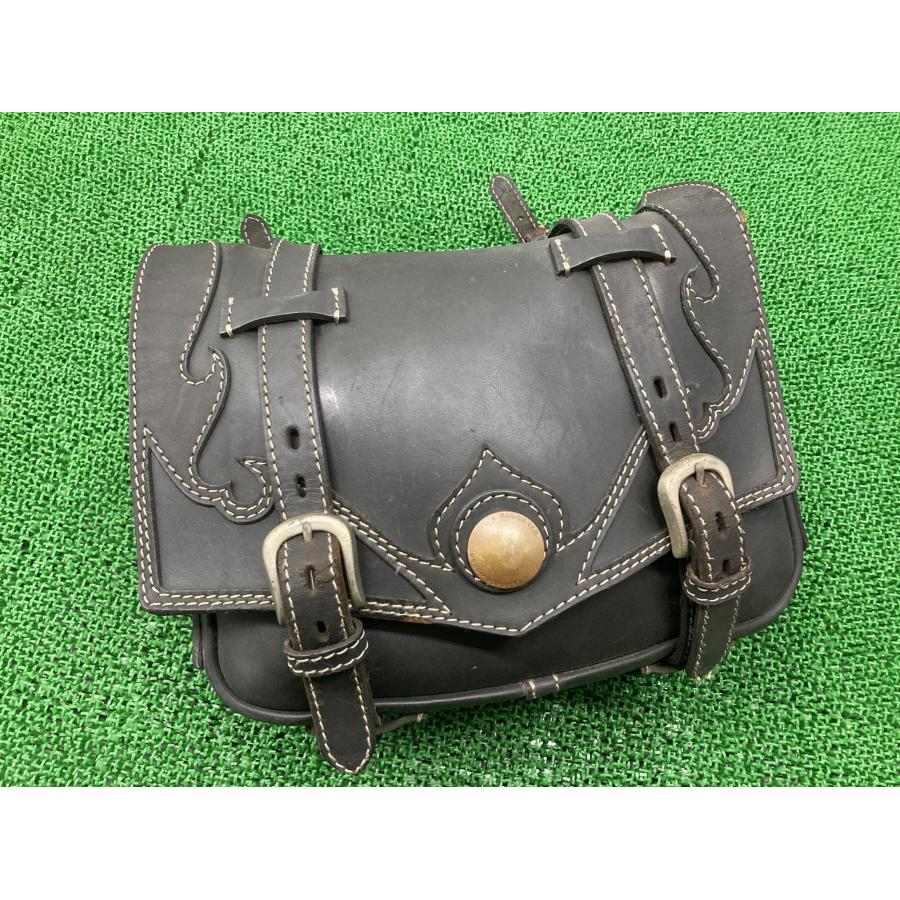 レザーワークス製 サイドバッグ 片側 社外 バイク 部品 ラフテール シャーマン 本革 ハーレー ドラッグスター バルカン 【中古】 56 レザーワークス製 サイドバッグ 片側 社外 中古 バイク 部品