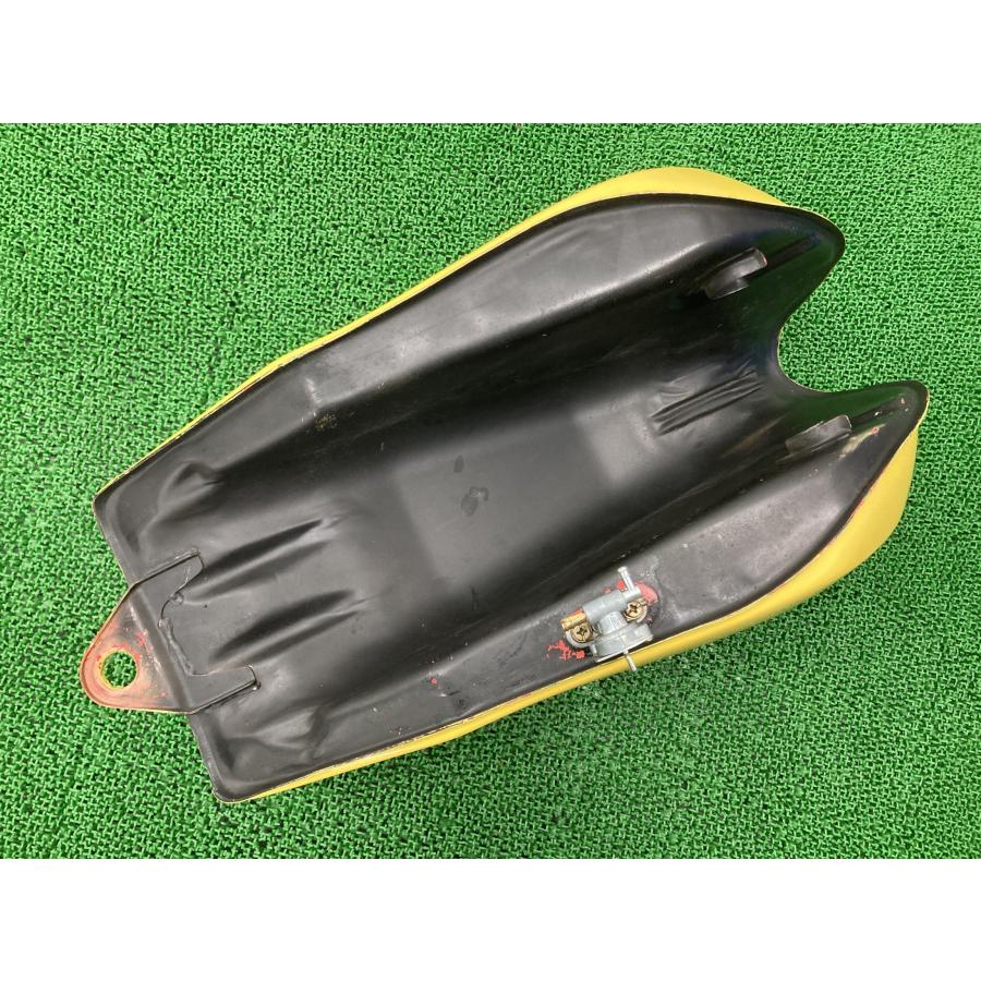 ホンダ（HONDA） RZ250 タンク 純正 中古 バイク 部品 4L3 4L0 名車
