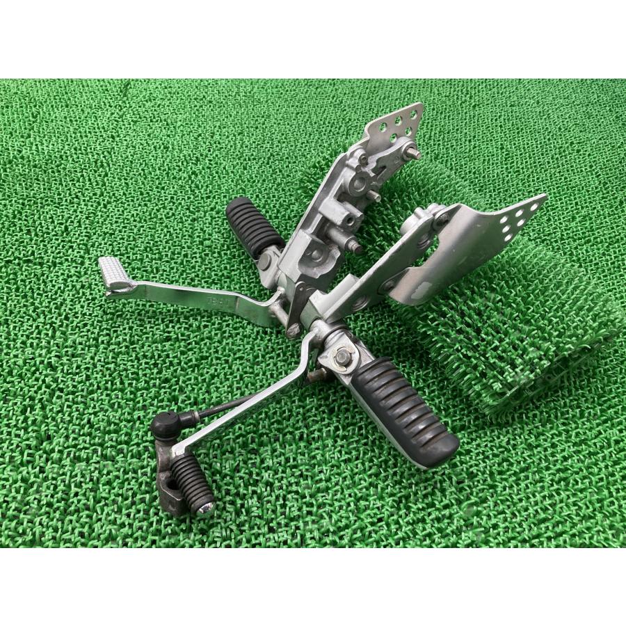 【専用商品です】 カワサキ（Kawasaki） ZRX1200R ステップ 左右 35011-1819/35011-1820