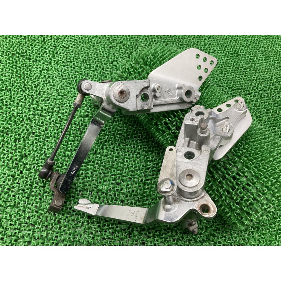 カワサキ（Kawasaki） ZRX1200R ステップ 左右 35011-1819/35011-1820