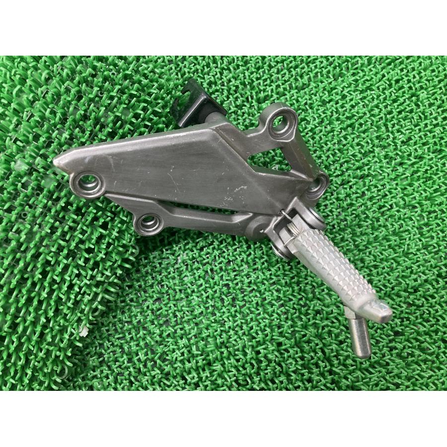 カワサキ（Kawasaki） NINJA250 ステップ 右 1000 純正 中古 バイク