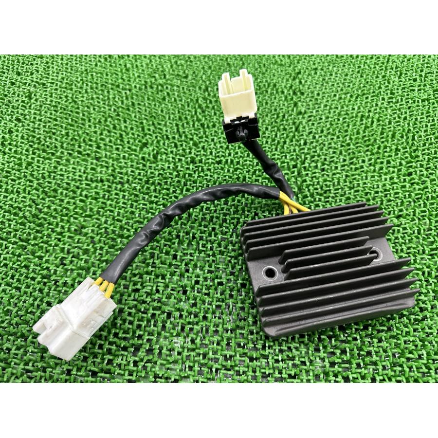 MP3-500 レギュレター ピアジオ 純正 中古 バイク 部品 ベスパ レギュレーター レクチファイヤー 機能的問題なし 車検 Genuine 91 MP3-500 レギュレター ピアジオ 純正 中古 バイク 部品 ベスパ