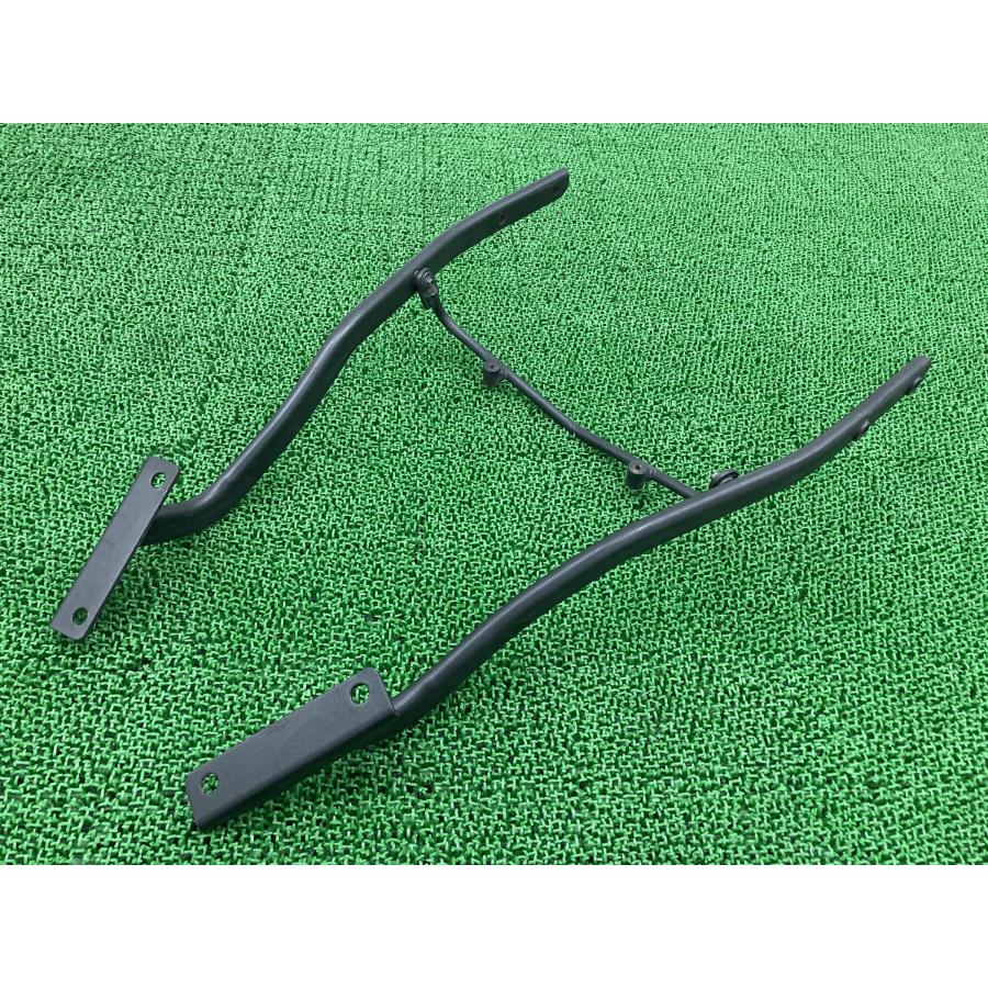 GIVI製ER-6N ER-6f リアキャリア 社外 ER650A EX650A NINJA400R フィッティングキャリア トップケースステー 曲がり無し 【中古】 74 GIVI製ER-6N ER-6f リアキャリア 社外 中古 バイク 部品 ER650A EX650A