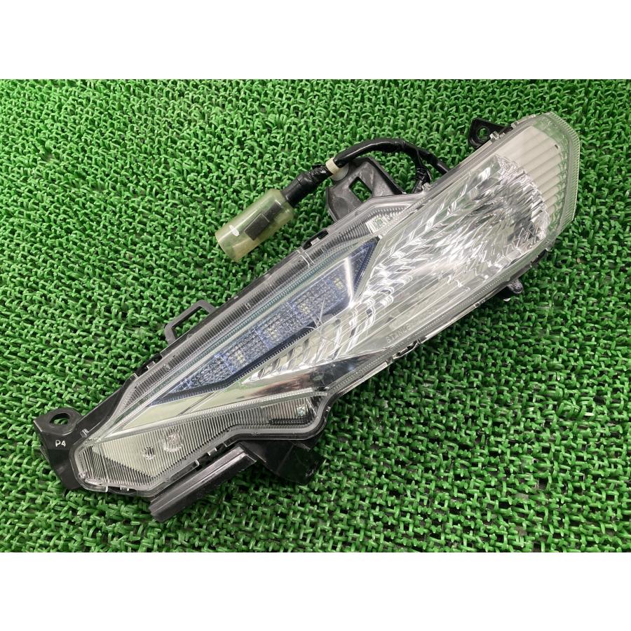 リード125 フロントウインカー 左 W1198 ホンダ 純正 バイク 部品 JF45 13-17年 LEAD125 修復素材に コケキズ無し 【中古】 66 ホンダ（HONDA） リード125 フロントウインカー 左 W1198 純正 中古